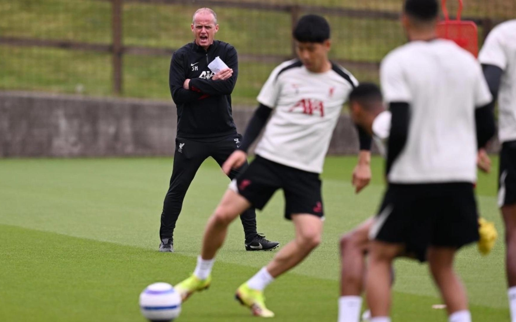 这背后离不 这背后离不