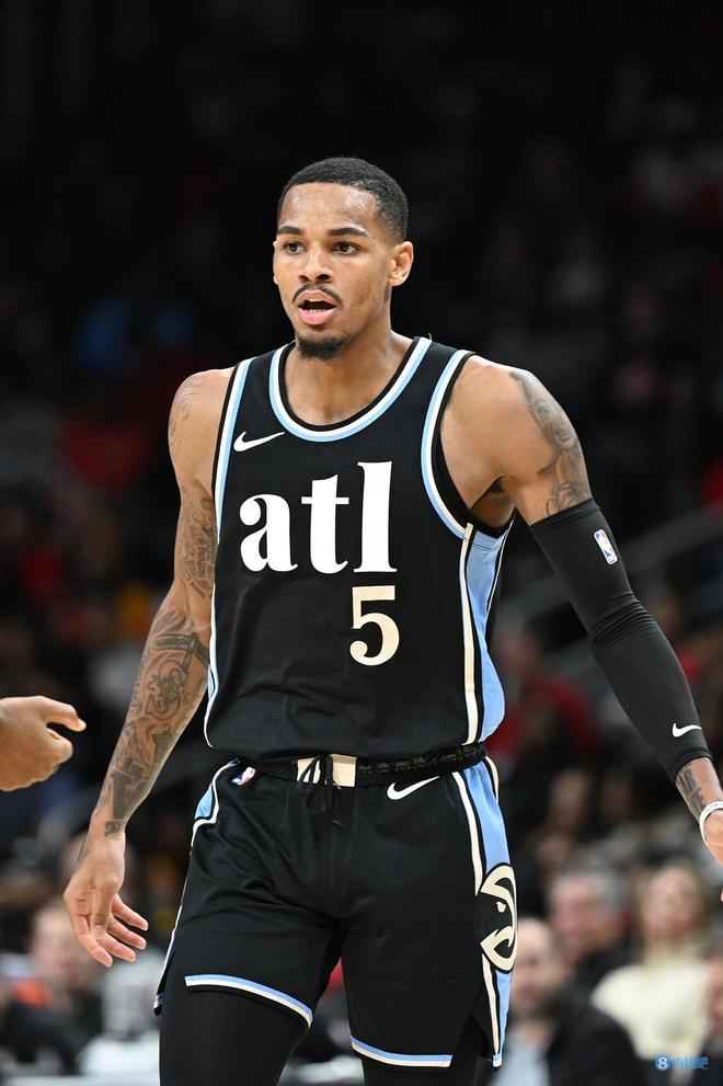 整个阵容的 整个阵容的