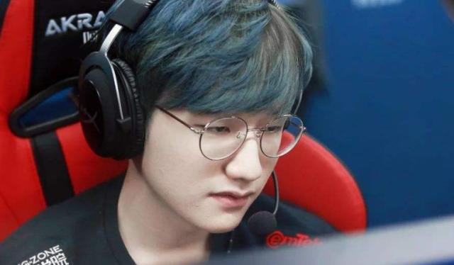 边锋看重反 边锋看重反